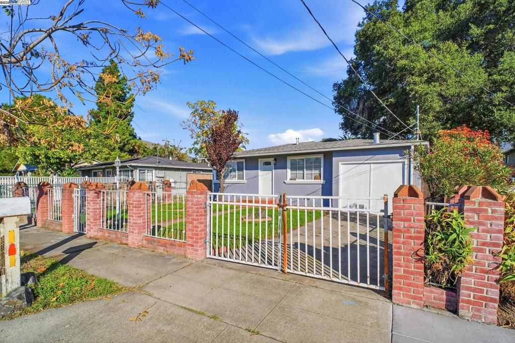 Image 2 of property listing at 38016 Vallejo St, Fremont, CA 94536
