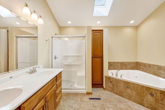 W248S6845 Sugar Maple Drive, Waukesha, WI 53189