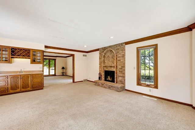 W248S6845 Sugar Maple Drive, Waukesha, WI 53189