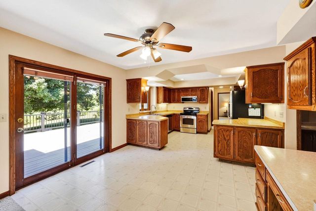 W248S6845 Sugar Maple Drive, Waukesha, WI 53189