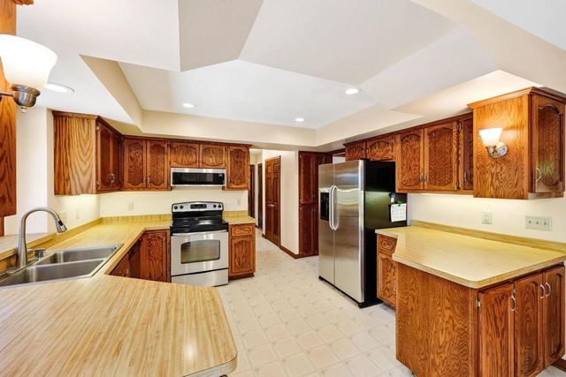 W248S6845 Sugar Maple Drive, Waukesha, WI 53189