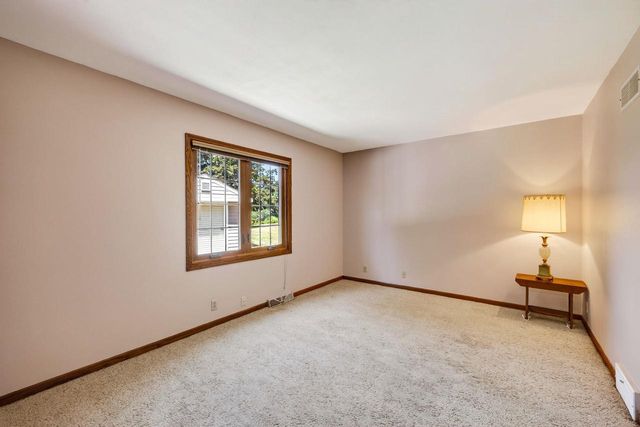 W248S6845 Sugar Maple Drive, Waukesha, WI 53189