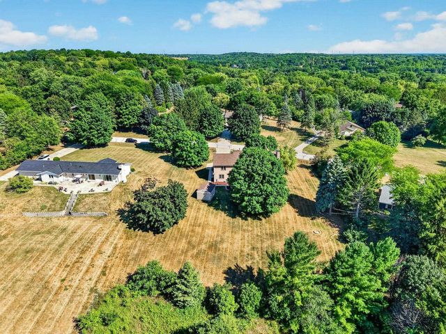 W248S6845 Sugar Maple Drive, Waukesha, WI 53189