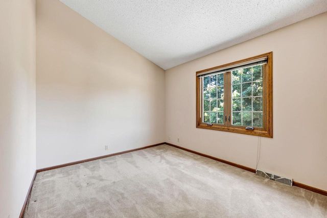 W248S6845 Sugar Maple Drive, Waukesha, WI 53189