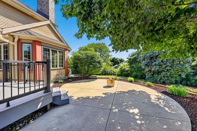 W248S6845 Sugar Maple Drive, Waukesha, WI 53189
