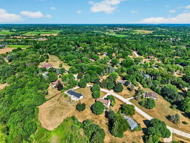 W248S6845 Sugar Maple Drive, Waukesha, WI 53189