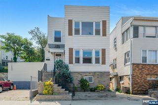 7506 Cottage Avenue, North Bergen, NJ 07047