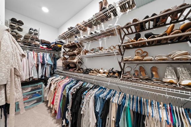 195 CHICKASAW TRACE DR, Oakland, TN 38060