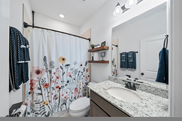 195 CHICKASAW TRACE DR, Oakland, TN 38060