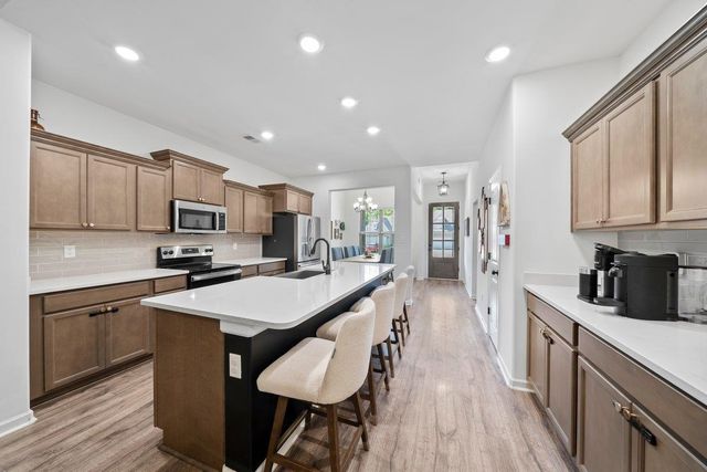 195 CHICKASAW TRACE DR, Oakland, TN 38060