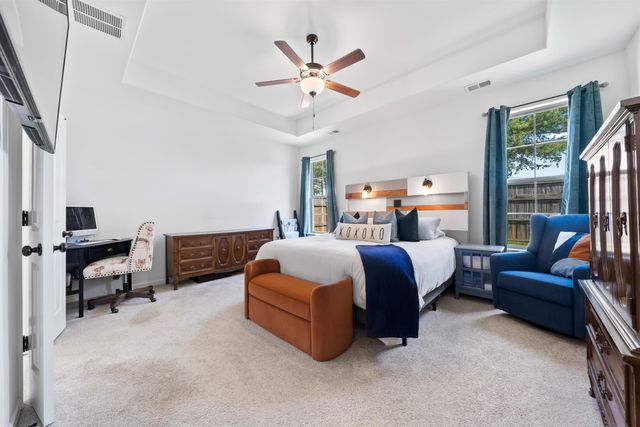 195 CHICKASAW TRACE DR, Oakland, TN 38060