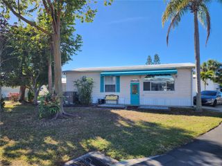 1674 UNIVERSITY PARKWAY 140, Sarasota, FL 34243