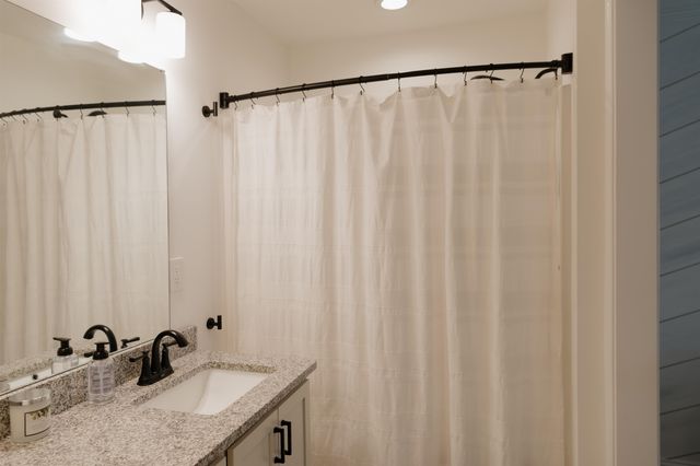 653 N Shamrock Avenue, Landrum, SC 29356