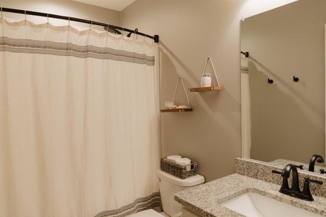 653 N Shamrock Avenue, Landrum, SC 29356