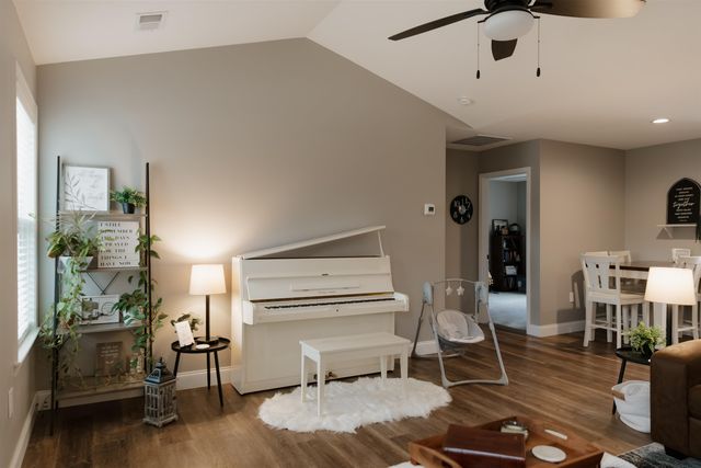 653 N Shamrock Avenue, Landrum, SC 29356