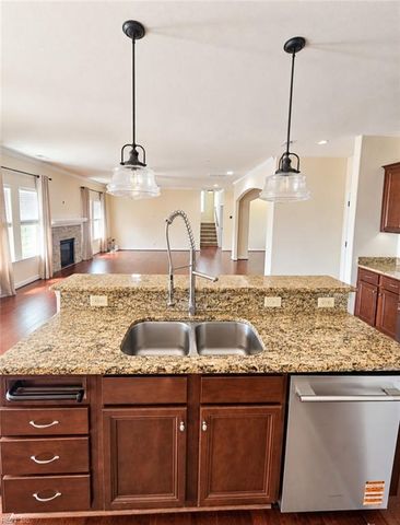 141 Bella DR, Chesapeake, VA 23322