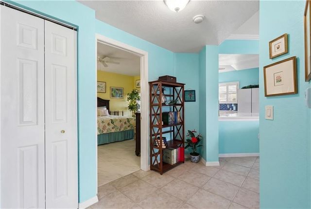 2572 57th Circle 2572, Vero Beach, FL 32966