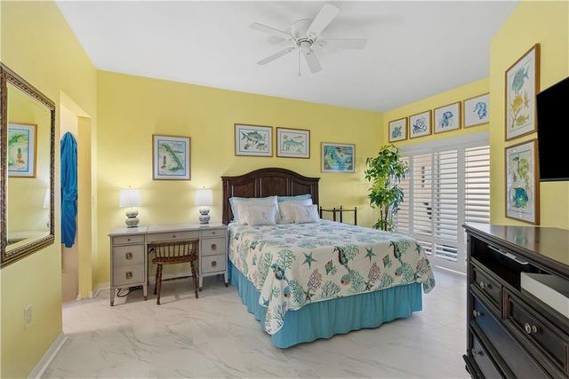 2572 57th Circle 2572, Vero Beach, FL 32966
