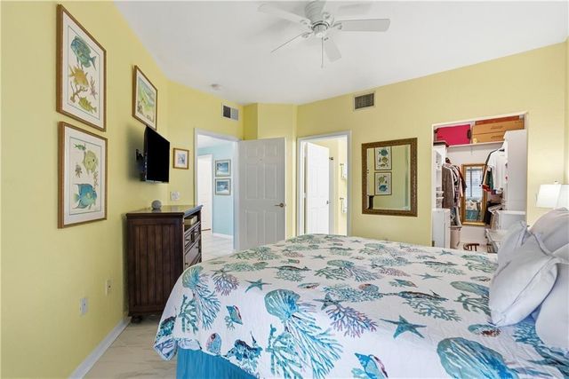 2572 57th Circle 2572, Vero Beach, FL 32966