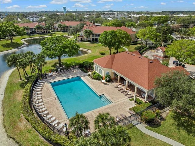 2572 57th Circle 2572, Vero Beach, FL 32966