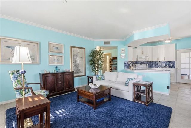 2572 57th Circle 2572, Vero Beach, FL 32966