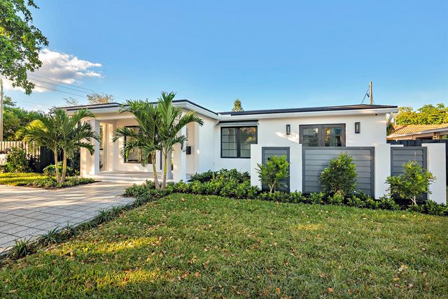263 Alhambra Place, West Palm Beach, FL 33405