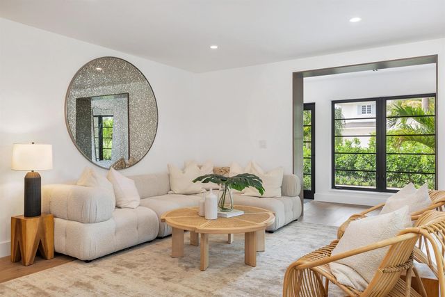 263 Alhambra Place, West Palm Beach, FL 33405