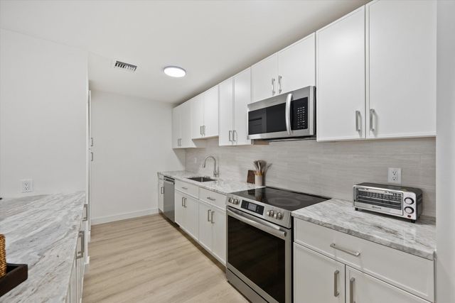 1262 The 12th Fairway, Wellington, FL 33414