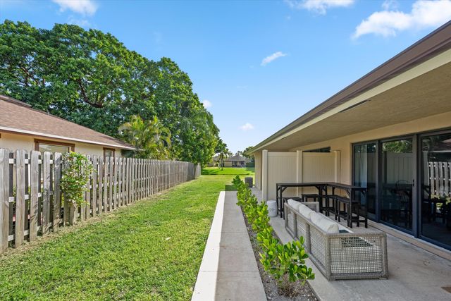 1262 The 12th Fairway, Wellington, FL 33414