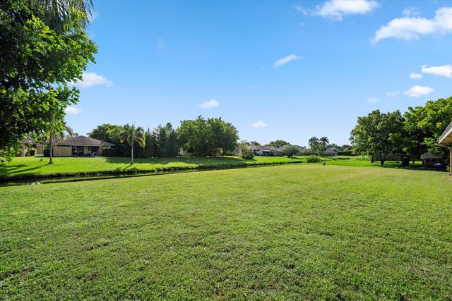 1262 The 12th Fairway, Wellington, FL 33414
