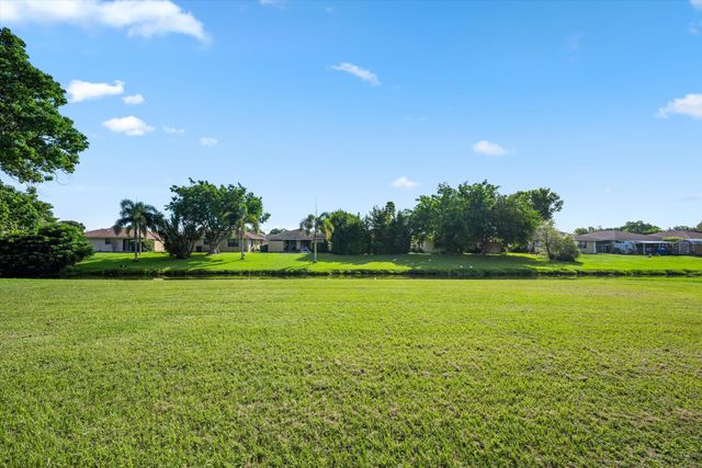 1262 The 12th Fairway, Wellington, FL 33414