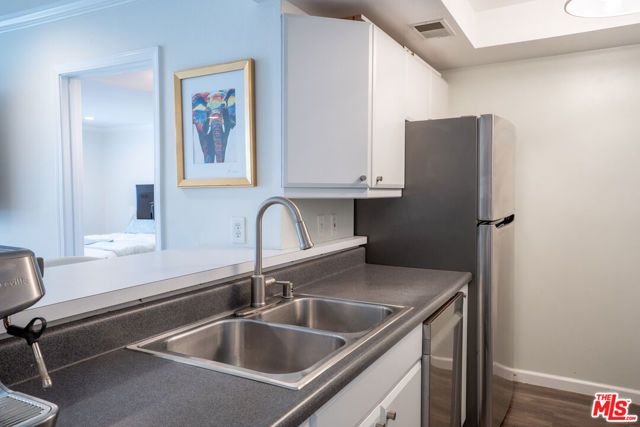8145 Redlands Street 205, Playa Del Rey (los Angeles), CA 90293