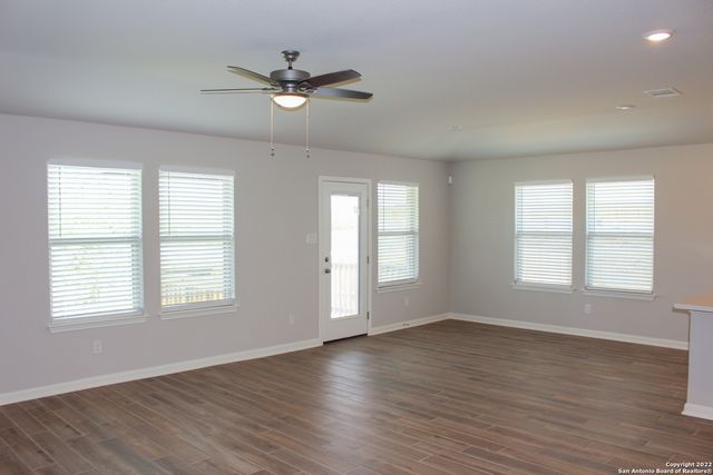 12915 Louberg Valley, San Antonio, TX 78253