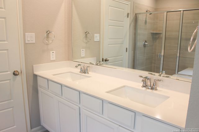 12915 Louberg Valley, San Antonio, TX 78253