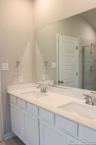 12915 Louberg Valley, San Antonio, TX 78253