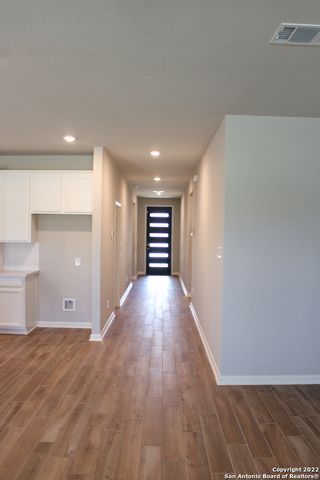 12915 Louberg Valley, San Antonio, TX 78253