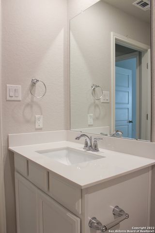 12915 Louberg Valley, San Antonio, TX 78253