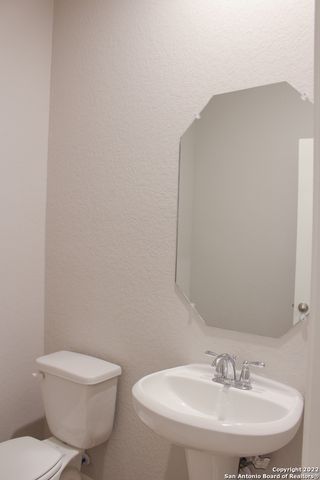 12915 Louberg Valley, San Antonio, TX 78253