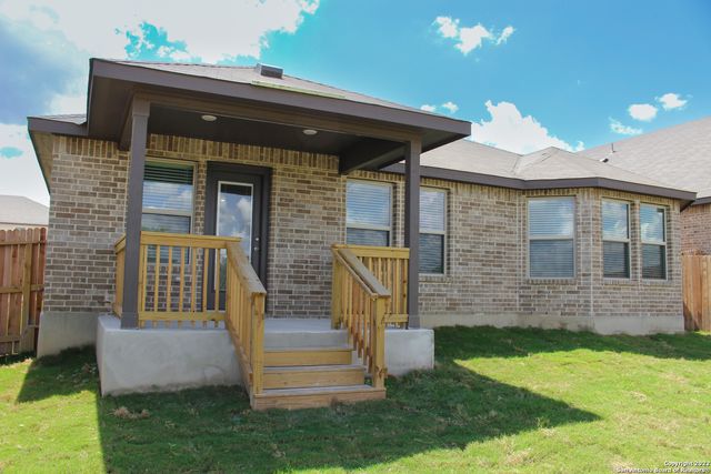 12915 Louberg Valley, San Antonio, TX 78253