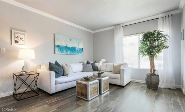 1950 Cloverfield Boulevard 15, Santa Monica, CA 90404