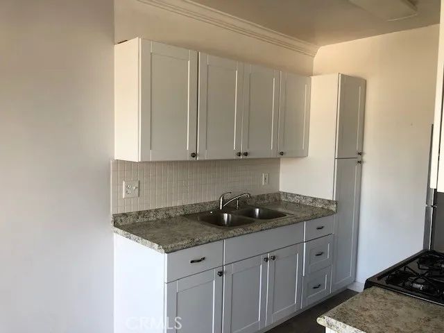 1950 Cloverfield Boulevard 15, Santa Monica, CA 90404