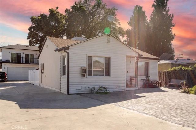 15944 Valerio Street, Van Nuys, CA 91406