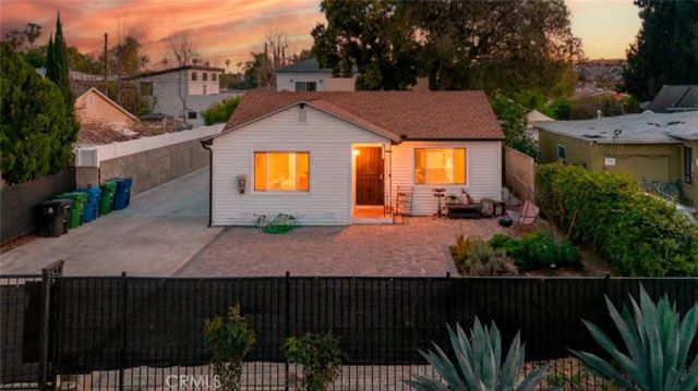 15944 Valerio Street, Van Nuys, CA 91406