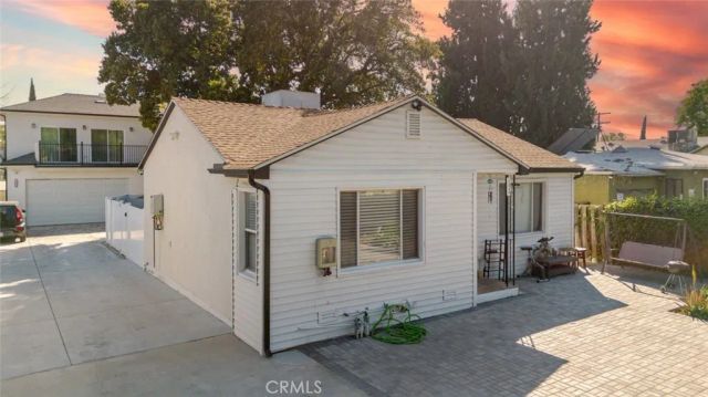 15944 Valerio Street, Van Nuys, CA 91406