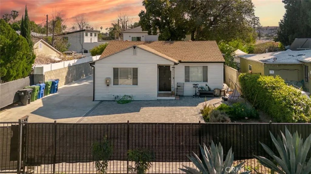 15944 Valerio Street, Van Nuys, CA 91406