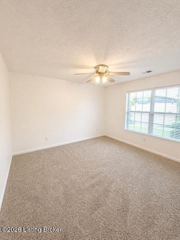 8601 Grand Neptune Dr, Louisville, KY 40228