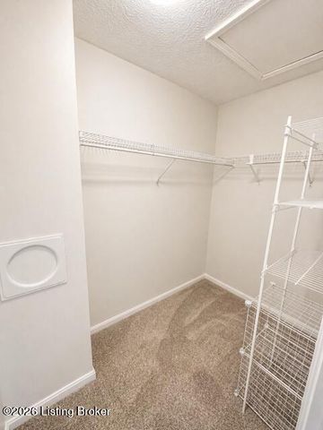 8601 Grand Neptune Dr, Louisville, KY 40228