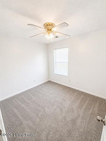 8601 Grand Neptune Dr, Louisville, KY 40228