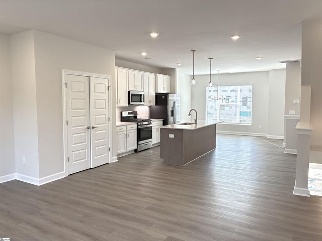 21 Pikewood Lane, Greenville, SC 29607