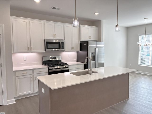 21 Pikewood Lane, Greenville, SC 29607